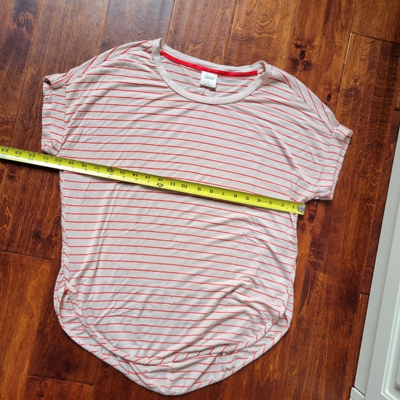 Soma Essential Tee - Picture 5 of 12